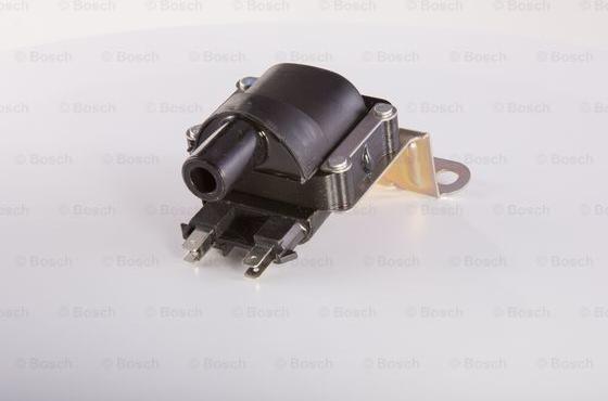 BOSCH 9 220 081 510 - Катушка зажигания autospares.lv