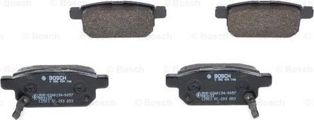 BOSCH 0 986 494 748 - Тормозные колодки, дисковые, комплект autospares.lv