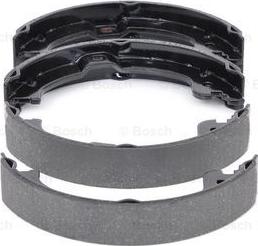 BOSCH 0 986 487 919 - Комплект тормозов, ручник, парковка autospares.lv