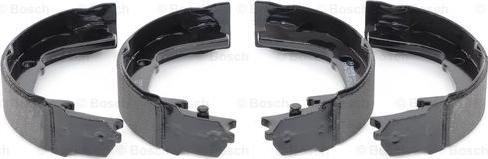 BOSCH 0 986 487 932 - Комплект тормозов, ручник, парковка autospares.lv