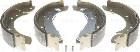 BOSCH 0 986 487 552 - Комплект тормозных колодок, барабанные autospares.lv