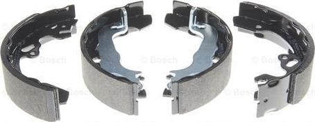 BOSCH 0 986 487 633 - Комплект тормозных колодок, барабанные autospares.lv