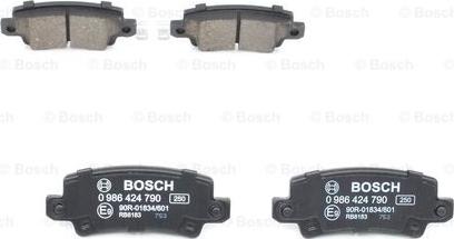 BOSCH 0 986 424 790 - Тормозные колодки, дисковые, комплект autospares.lv