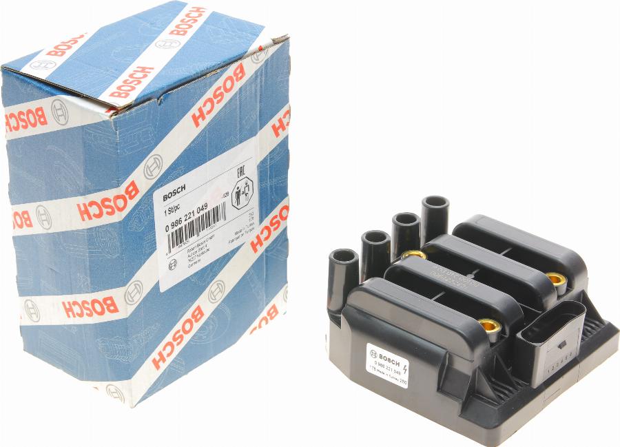 BOSCH 0 986 221 049 - Катушка зажигания autospares.lv