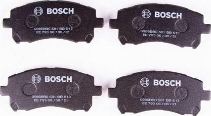 BOSCH 0 986 BB0 581 - Тормозные колодки, дисковые, комплект autospares.lv