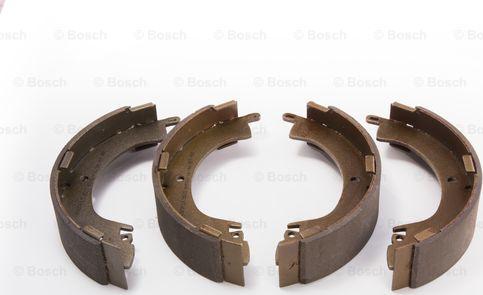 BOSCH 0 986 BB3 532 - Комплект тормозных колодок, барабанные autospares.lv