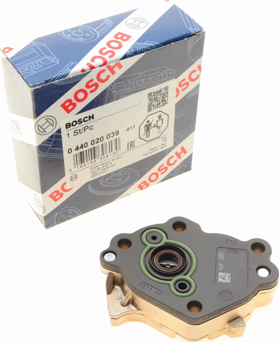 BOSCH 0 440 020 039 - Топливный насос autospares.lv