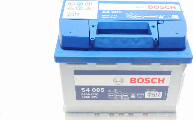 BOSCH 0 092 S40 050 - Стартерная аккумуляторная батарея, АКБ autospares.lv