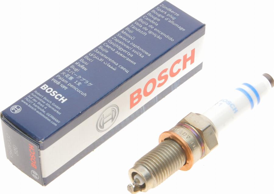 BOSCH 0 241 145 523 - Свеча зажигания autospares.lv