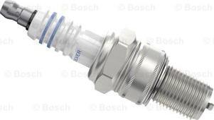 BOSCH 0 241 256 515 - Свеча зажигания autospares.lv