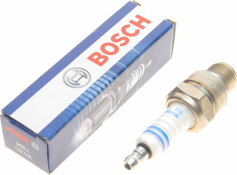 BOSCH 0 241 235 607 - Свеча зажигания autospares.lv