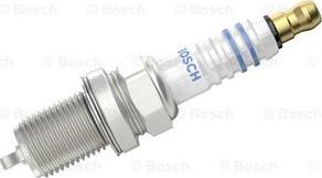 BOSCH 0 241 235 743 - Свеча зажигания autospares.lv