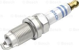 BOSCH 0 241 235 735 - Свеча зажигания autospares.lv