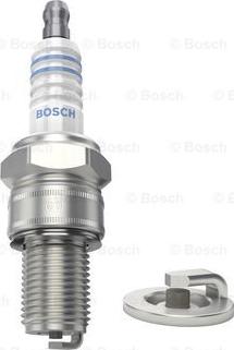 BOSCH 0 241 229 579 - Свеча зажигания autospares.lv