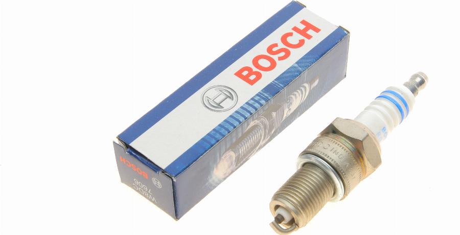 BOSCH 0 241 229 715 - Свеча зажигания autospares.lv