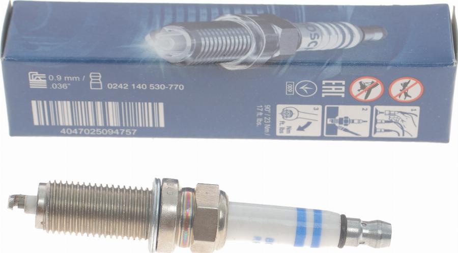 BOSCH 0 242 140 530 - Свеча зажигания autospares.lv