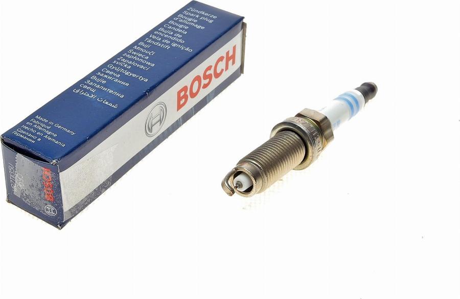 BOSCH 0 242 135 531 - Свеча зажигания autospares.lv