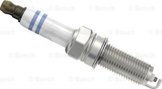 BOSCH 0 242 135 527 - Свеча зажигания autospares.lv