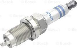 BOSCH 0 242 240 675 - Свеча зажигания autospares.lv