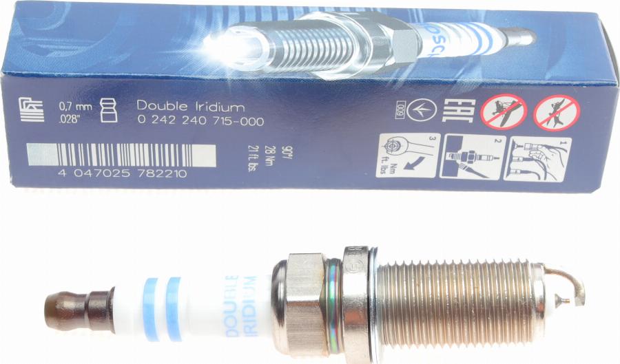 BOSCH 0 242 240 715 - Свеча зажигания autospares.lv