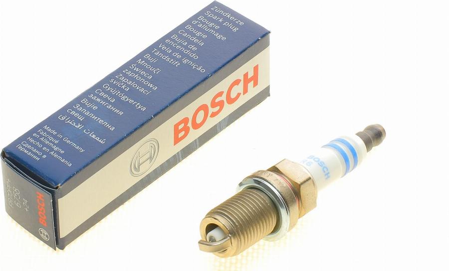 BOSCH 0 242 235 749 - Свеча зажигания autospares.lv