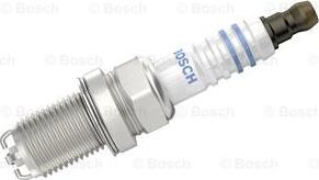 BOSCH 0 242 235 748 - Свеча зажигания autospares.lv