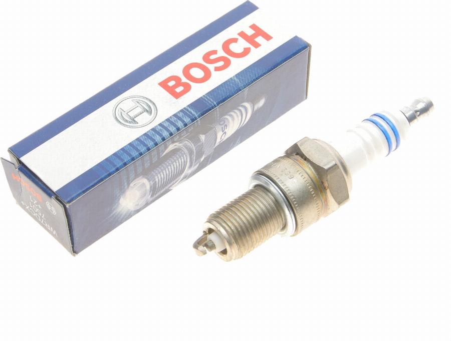 BOSCH 0 242 235 707 - Свеча зажигания autospares.lv