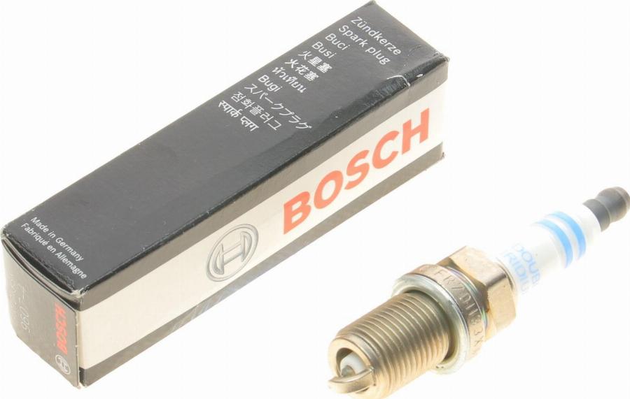 BOSCH 0 242 236 596 - Свеча зажигания autospares.lv