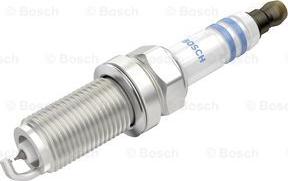 BOSCH 0 242 236 673 - Свеча зажигания autospares.lv