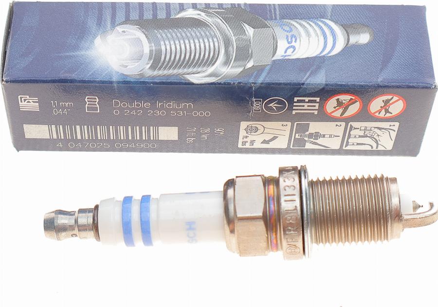 BOSCH 0 242 230 531 - Свеча зажигания autospares.lv