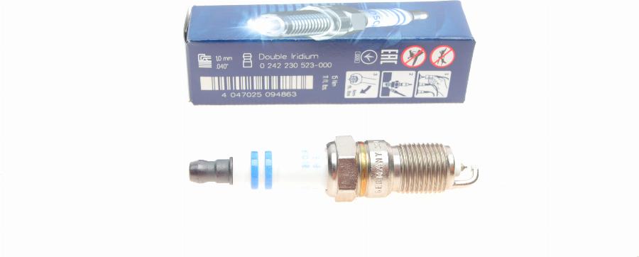 BOSCH 0 242 230 523 - Свеча зажигания autospares.lv