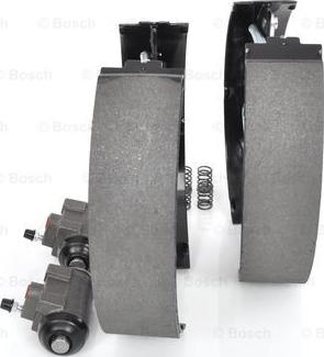 BOSCH 0 204 114 539 - Комплект тормозных колодок, барабанные autospares.lv