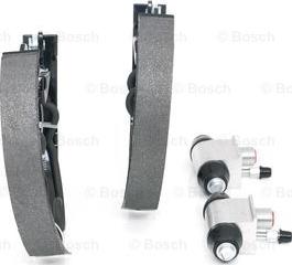 BOSCH 0 204 114 648 - Комплект тормозных колодок, барабанные autospares.lv