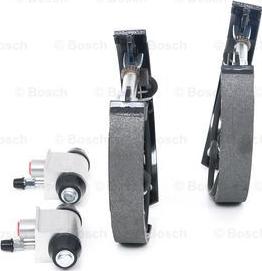 BOSCH 0 204 114 648 - Комплект тормозных колодок, барабанные autospares.lv