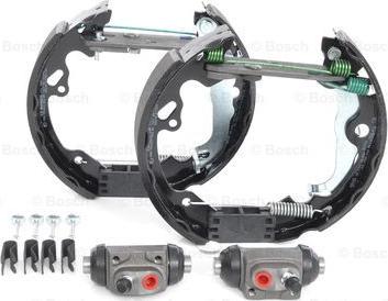 BOSCH 0 204 114 643 - Комплект тормозных колодок, барабанные autospares.lv