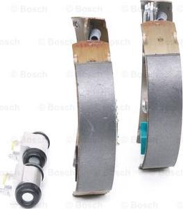 BOSCH 0 204 114 655 - Комплект тормозных колодок, барабанные autospares.lv