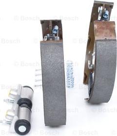 BOSCH 0 204 114 686 - Комплект тормозных колодок, барабанные autospares.lv