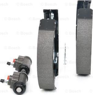 BOSCH 0 204 114 631 - Комплект тормозных колодок, барабанные autospares.lv