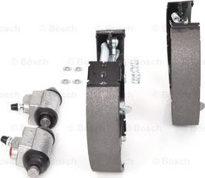 BOSCH 0 204 114 674 - Комплект тормозных колодок, барабанные autospares.lv