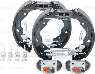 BOSCH 0 204 114 670 - Комплект тормозных колодок, барабанные autospares.lv