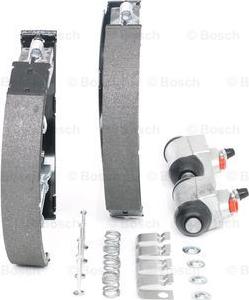 BOSCH 0 204 114 671 - Комплект тормозных колодок, барабанные autospares.lv