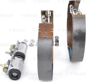 BOSCH 0 204 114 129 - Комплект тормозных колодок, барабанные autospares.lv