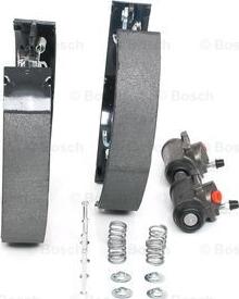 BOSCH 0 204 114 122 - Комплект тормозных колодок, барабанные autospares.lv