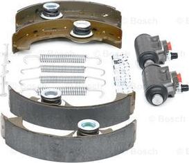 BOSCH 0 204 113 501 - Комплект тормозных колодок, барабанные autospares.lv