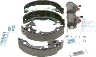 BOSCH 0 204 113 672 - Комплект тормозных колодок, барабанные autospares.lv