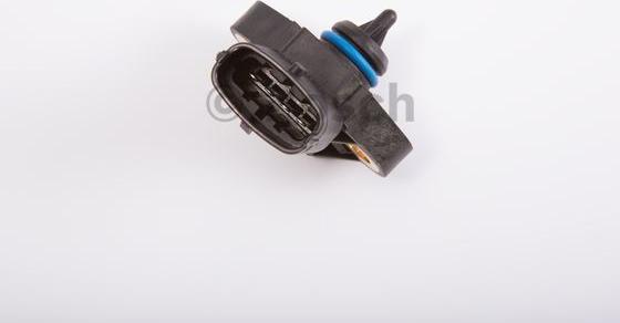 BOSCH 0 281 006 123 - Датчик, температуры / давления масла autospares.lv