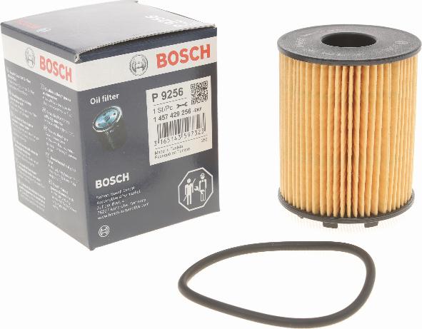 BOSCH 1 457 429 256 - Масляный фильтр autospares.lv