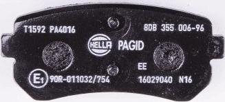 HELLA 8DB 355 006-961 - Тормозные колодки, дисковые, комплект autospares.lv