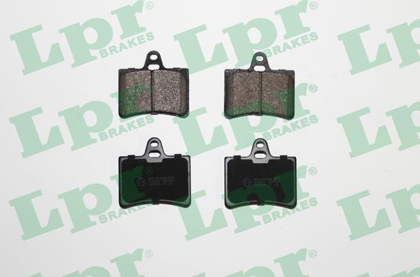 LPR 05P800 - Тормозные колодки, дисковые, комплект autospares.lv