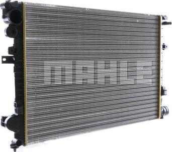 MAHLE CR 592 000S - Радиатор, охлаждение двигателя autospares.lv